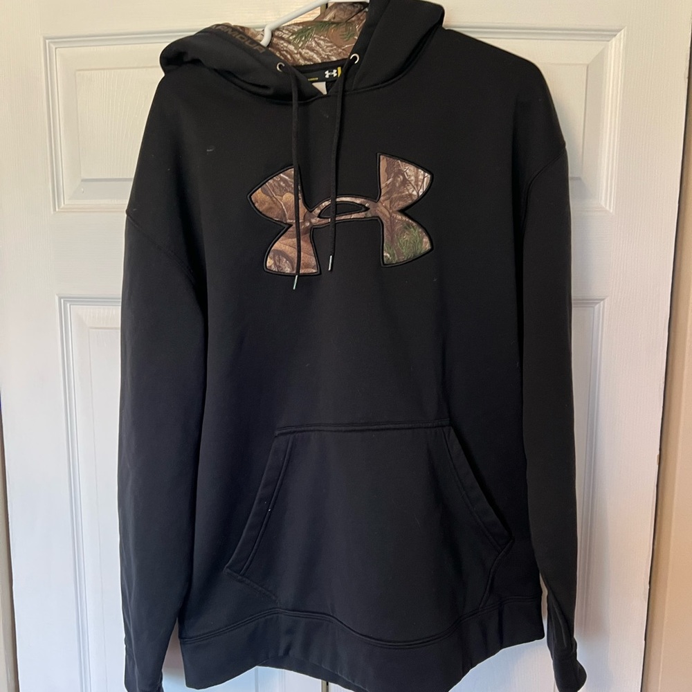 Mens Large Under Armour Camo Hoodie